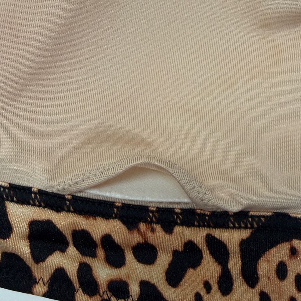 NWT Victoria’s Secret Bikini top - Picture 8 of 10
